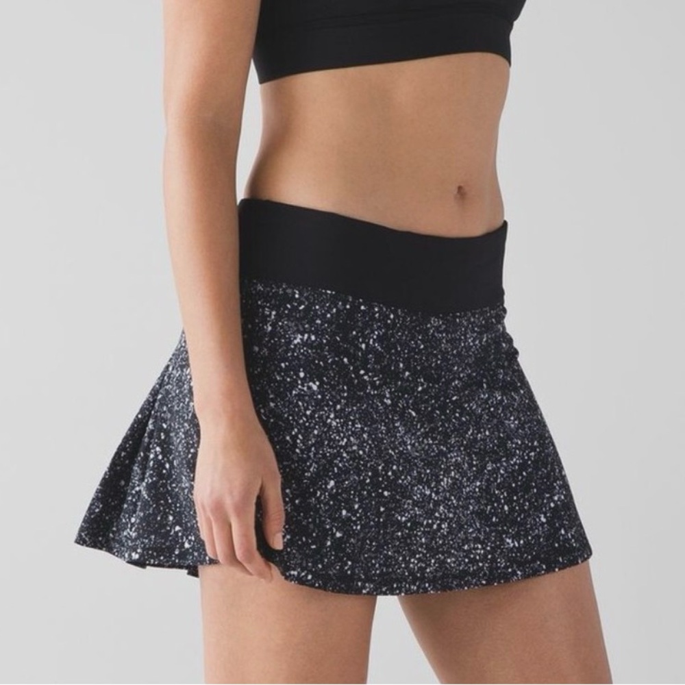 lululemon athletica Black and White skirt